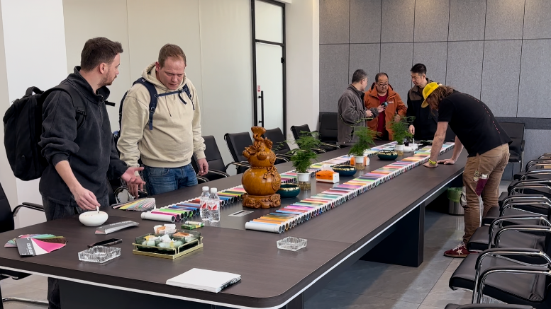 俄羅斯客戶到訪吉諾盛成涂料，深化油漆產(chǎn)品合作，共拓國際市場